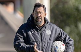 Pablo Andrés "Vitamina" Sánchez (53 años), director técnico de Olimpia, con el que lleva 32 partidos, con un balance de 20 triunfos, 5 empates y 7 derrotas.