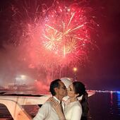 Marc Anthony y Nadia Ferreira recibieron el Año Nuevo en un yate.