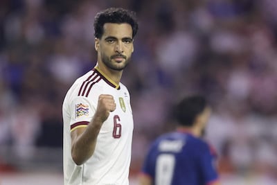 El centrocampista número 6 de España, Mikel Merino, celebra el gol del empate de su equipo durante el partido de fútbol del Grupo A3 de la Liga de Naciones de la UEFA entre Croacia y España en el estadio Poljud en Split.