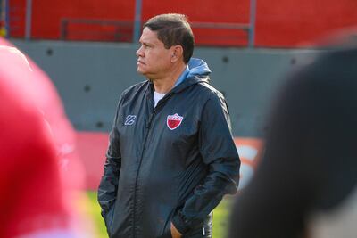 César Augusto Castro Paiva (59 años), nuevo director técnico del Fernando de la Mora.