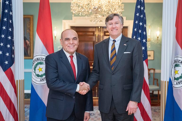 Basilio "Bachi" Núñez y Christopher Landau, Subsecretario de Estado de los Estados Unidos.