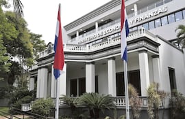 Sede del Ministerio de Economía y Finanzas (MEF) en Asunción.