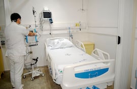 Desde el inicio de la pandemia en marzo último, el total general de hospitalizados por covid-19 en nuestro país es superior a 4.300 pacientes, en su mayoría adultos de más de 60 años.