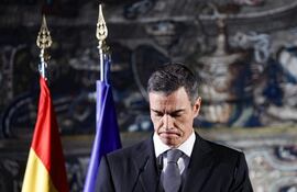 Pedro Sánchez, jefe de Gobierno de España y secretario general del Partido Socialista cuya sede fue allanada por la policía por un escándalo de corrupción.