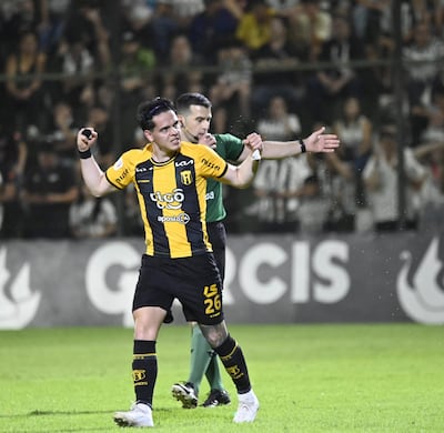 El volante ofensivo, Diego Fernández festeja el tanto ganador de Guaraní, en el duelo ante Libertad, por la tercera ronda del torneo Clausura 2026.