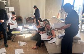 Fiscalía allana vivienda de ujier vinculada al caso “Mafia de los pagarés”