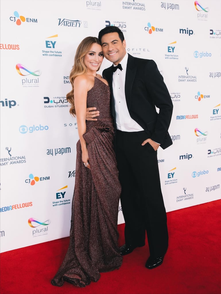 Cynthia Rodríguez y Carlos Rivera esperan felices a la nueva integrante de la familia. (Instagram/Cynthia Rodríguez)