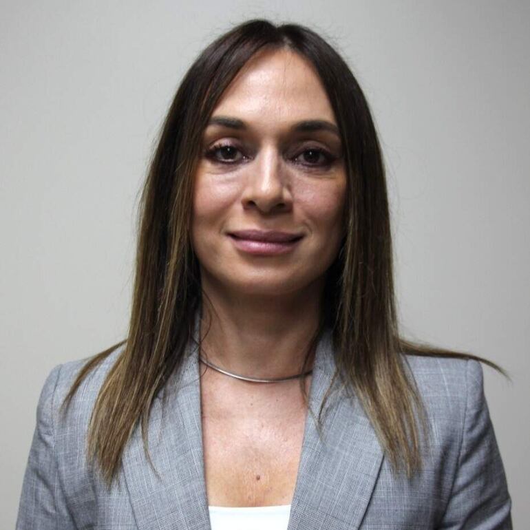 Abg. María Eugenia Crichigno Paoli. 