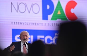 Brasil registró en los ocho primeros meses un déficit nominal en sus cuentas públicas de 546.167 millones de reales (unos 109,2 millones de dólares o 103 millones de euros) y que equivale al 7,77 % del PIB del país, informó este viernes el Banco Central.