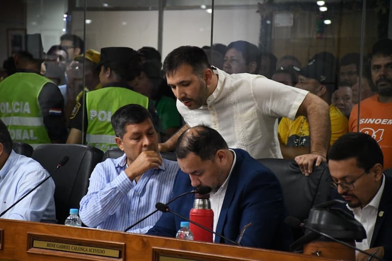 Junta aprueba préstamo: Asuncenos pagaran G. 3,5 millones por hora, solo por intereses