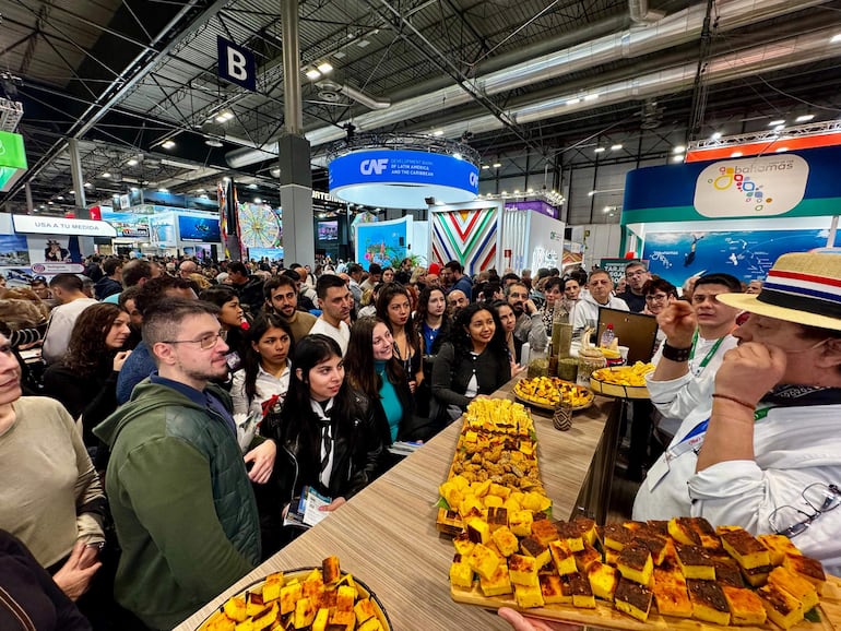 El turismo tuvo mucho protagonismo. En la foto el estand de Paraguay durante la Feria Internacional de Turismo (Fitur) 2025 en Madrid (España). 