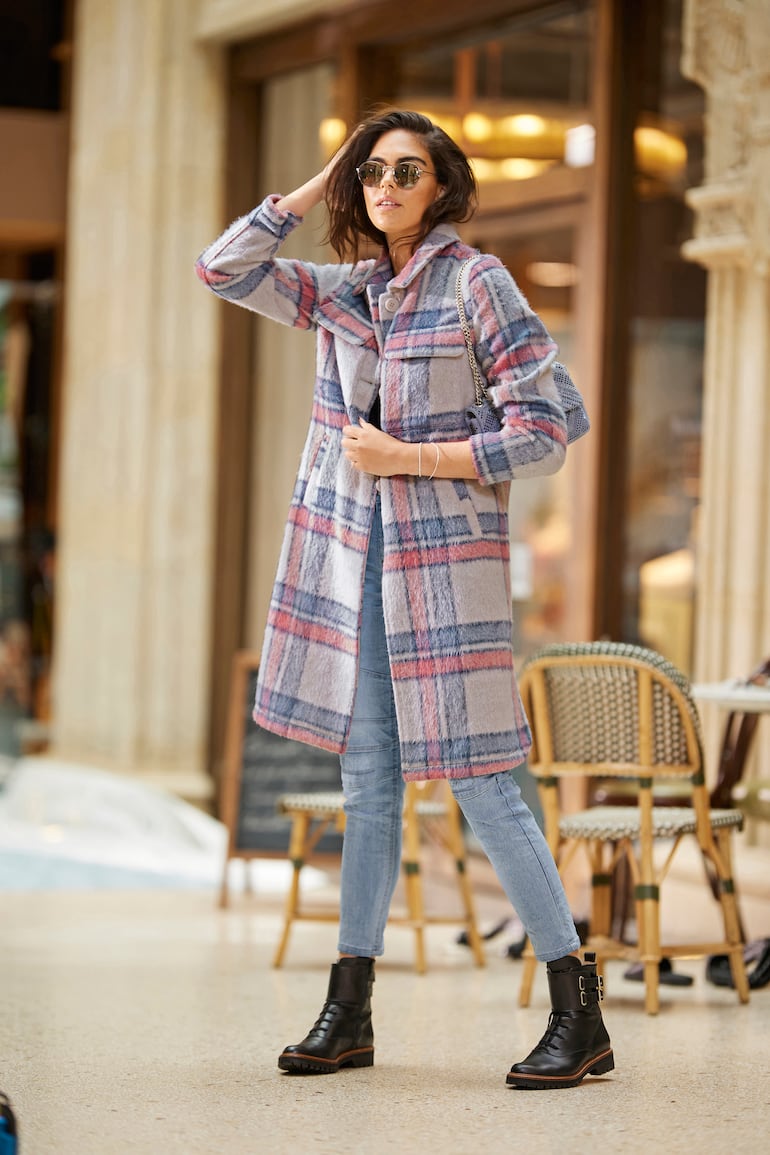 Los skinny jeans, como en este modelo de heine, suelen ser más cómodos que su reputación, porque llevan un alto contenido de elastina.