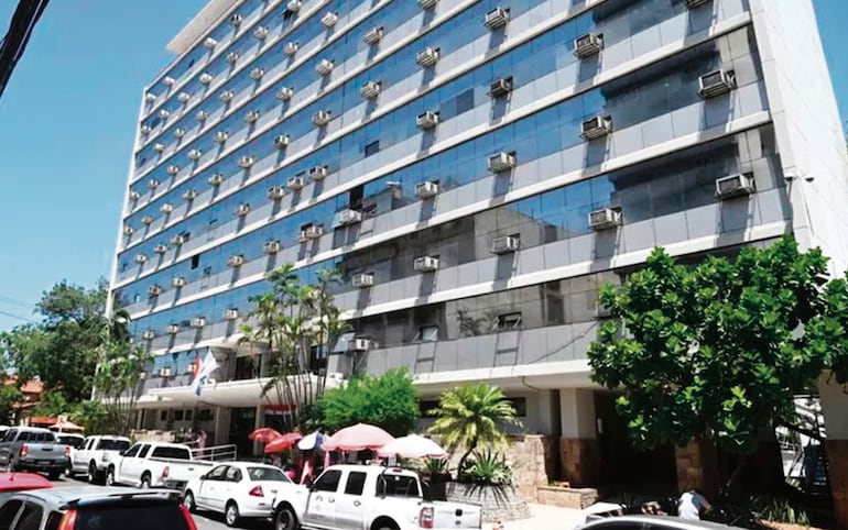 Préstamos del IPS superan US$ 561 millones, casi 70% cedido a jubilados