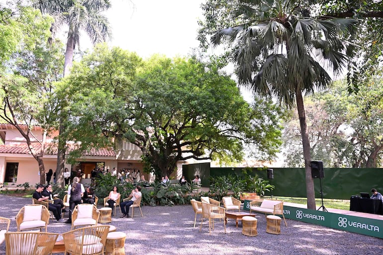 La conservación de árboles existentes constituye uno de los elementos destacados de Veralta Los Laureles.