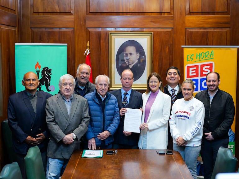 Unidos por Asunción: Galli Romañach descabalga a favor de Soledad Núñez