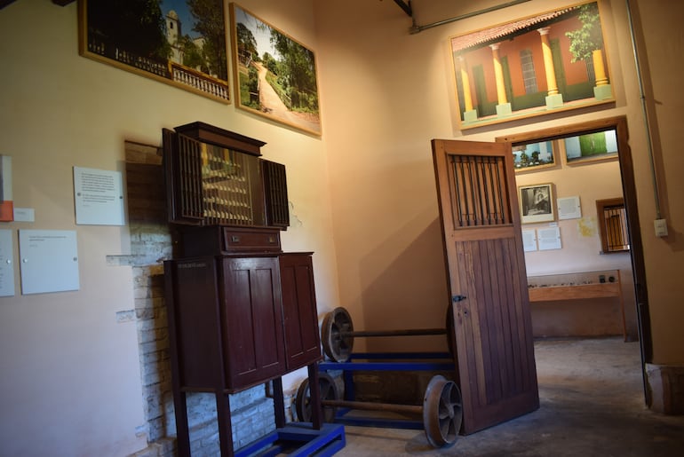 El museo que conserva lo que quedó del funcionamiento del tren a vapor en Pirayú.