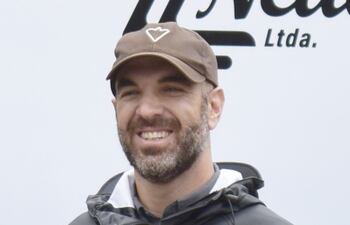 Dr. Mustafá Yambai.