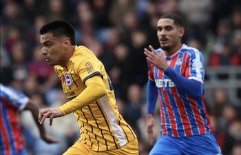 Diego Gómez mostró un estupendo nivel este domingo en el empate que logró el Brighton en su visita al Crystal Palace (0-0).