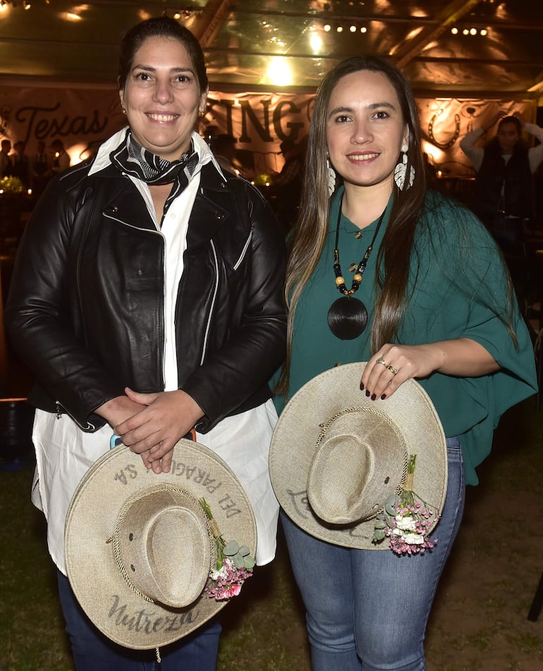 Irene Monges y Laura Medina.