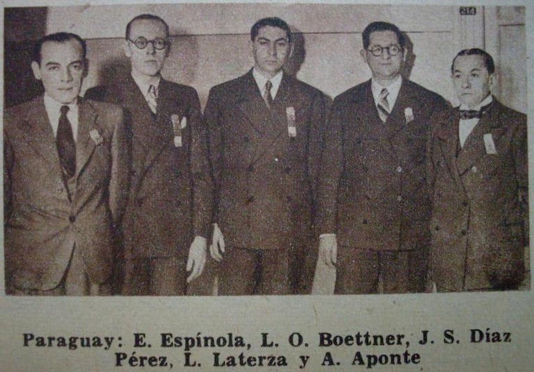 Participantes paraguayos en el Torneo de Ajedrez de Buenos Aires de 1939: Ernesto Espínola, Luis Oscar Boettner, Juan Silvano Díaz Pérez, Luis Laterza y Augusto Aponte. Diario La Nación, 3 de septiembre de 1939.