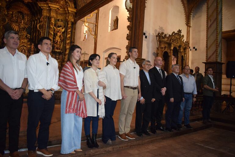 Del histórico anuncio de restauración del templo participaron autoridades locales, regionales y nacionales.