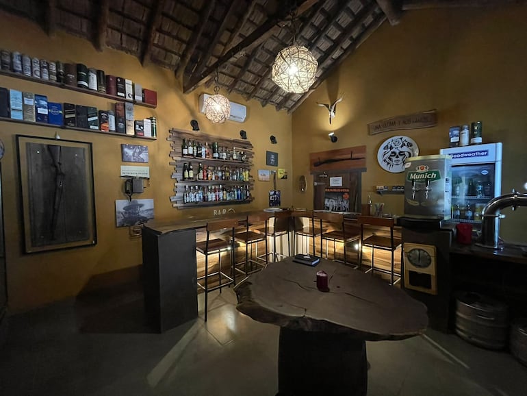 Interior del Hotel Pirá que recibe gran cantidad de turistas en temporada alta