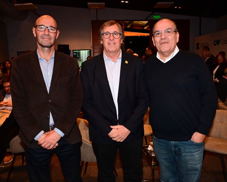 Alejandro Visio, Juan Campana y Jorge Prozzi.
