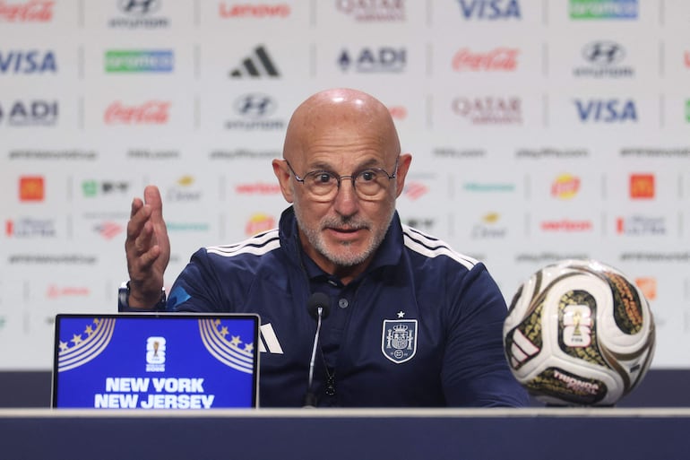 El seleccionador español, Luis de la Fuente, descartó cualquier comparación entre Lamine Yamal y Lionel Messi en la antesala de la final de la Copa Mundial de la FIFA 2026.