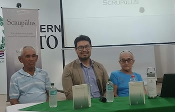 Uno de los cuentos del libro, habla sobre la vida de sus abuelos