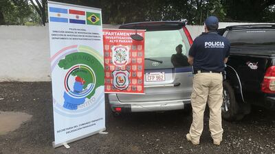 El furgón que fue incautado en el allanamiento en Ciudad del Este.