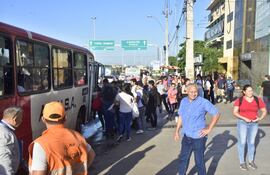 Los empresarios cobran cifras millonarias en subsidio, pero pese a ello hacen reguladas.