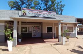 Fachada de la Escuela Básica Nº 6017 Dr. Pedro Pablo Peña.