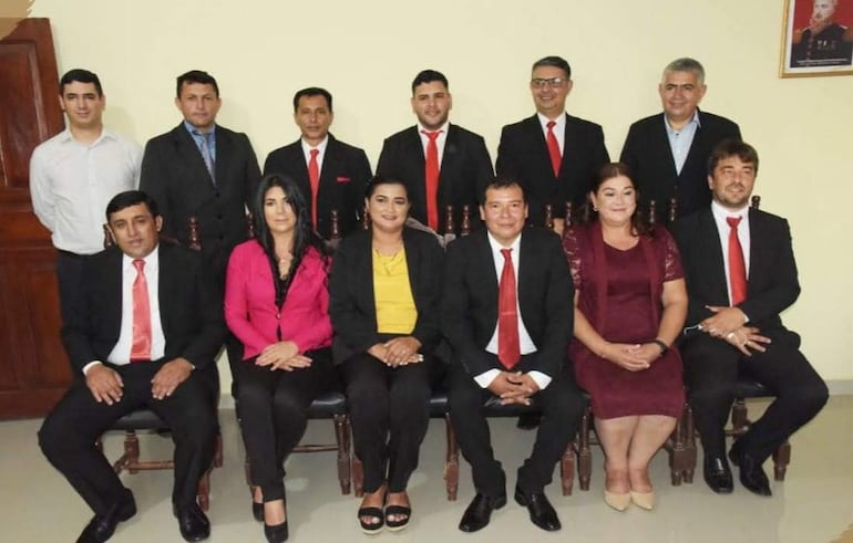 La Junta Municipal de Ybycuí aprobó por mayoría convocar a sesión extraordinaria a la intendenta local, María Cristina Servín (ANR).