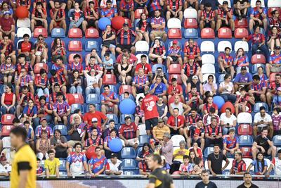 Los hinchas de Cerro Porteño en la previa del partido frente a Guaraní por la séptima fecha del torneo Apertura 2025 del fútbol paraguayo en el estadio La Nueva Olla, en Asunción, Paraguay.