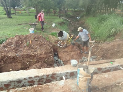 Los vecinos del barrio Santa Bárbara trabajan para mejorar uno de los lugares para evitar la acumulación de los derechos domiciliarios