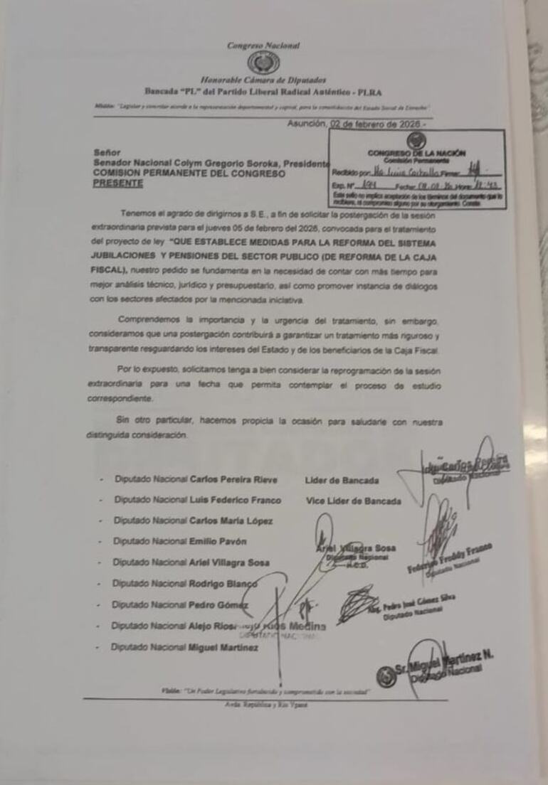 Pedido de postergación de sesión extraordinaria en la que se debe analizar la reforma de la Caja Fiscal.