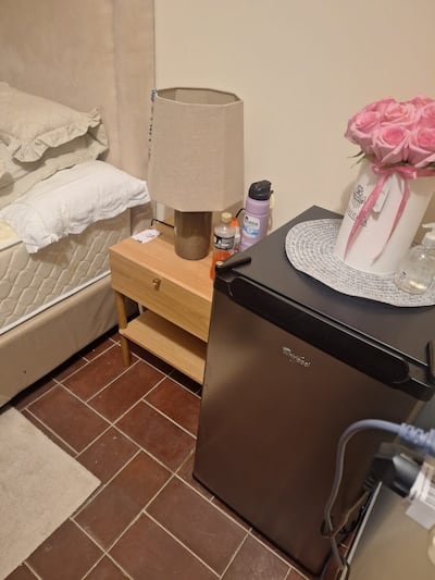 Imágenes de la celda VIP de Dalia López, captadas durante la intervención de este 9 de abril.