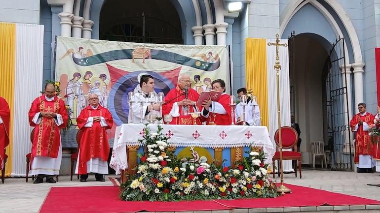 El obispo de la Diócesis de San Lorenzo, monseñor Joaquín Hermes Robledo, instó a los creyentes a vivir la fe con generosidad, servir a los más necesitados y trabajar por el bien común.