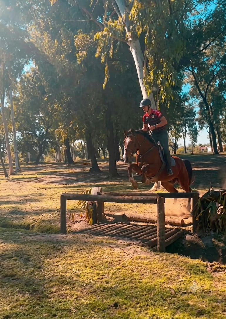 Cross country, una especial competencia que pocas veces se aprecia en nuestro país, tendrá como escenario el RC4 Acá Carayá.