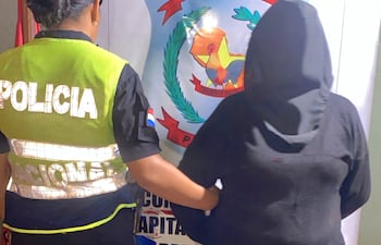 Mujer detenida tras el homicidio de su concubino en la compañía Edelira de Capitán Meza, en Itapúa.