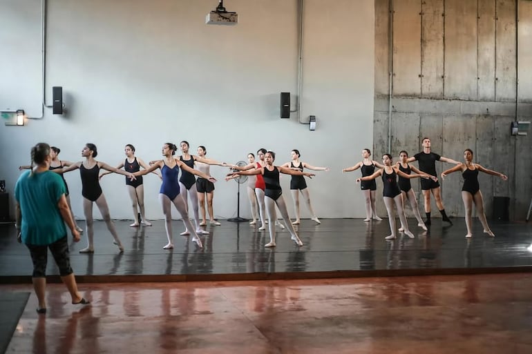La danza clásica también se podrá perfeccionar con estos talleres.