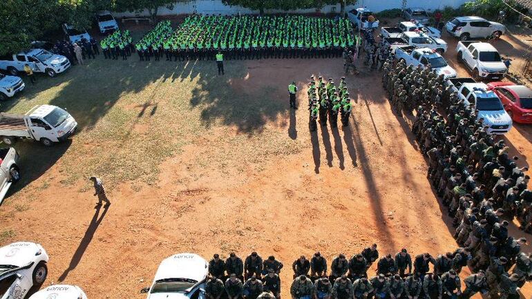 Fuerte despliegue policial en San Pedro ante inminente invasión.