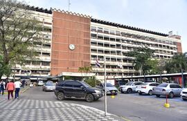 Hospital Central del IPS. Fachada.