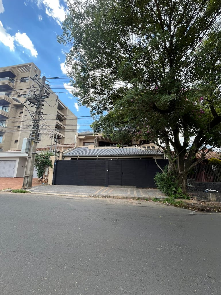 Fachada de la vivienda de la pareja de Dalia López donde la mujer fue detenida.