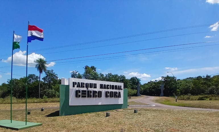 Acceso al Parque Nacional Cerro Corá.