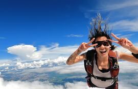 Mujer paracaidista.