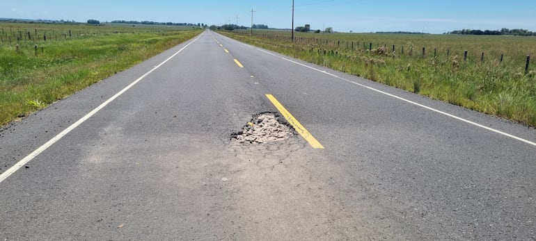 Baches en medio de la ruta.