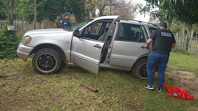 La camioneta que pertenecería al sospechoso de intento de feminicidio.