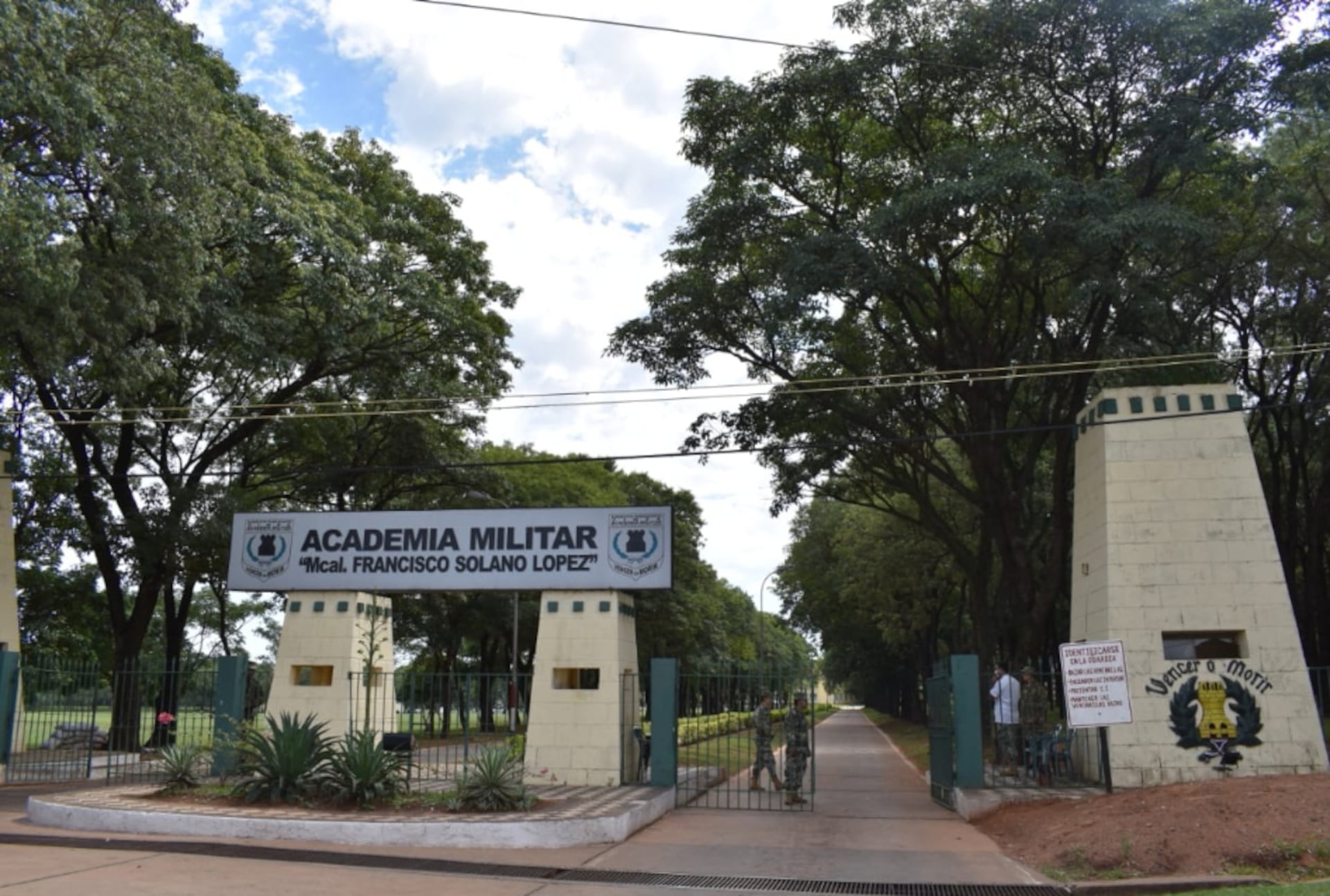 Edificio de la Academil tiene problemas estructurales - Economía - ABC Color