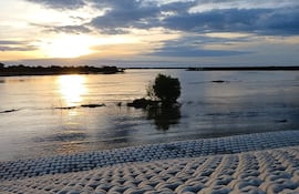 El umbral de alerta roja para nuestro territorio en la localidad de Misión La Paz (Argentina) es de 5,5 metros para una alerta roja y de Pozo Hondo es de 6,50 metros, con lo cual se debería de activar los protocolos de emergencia.